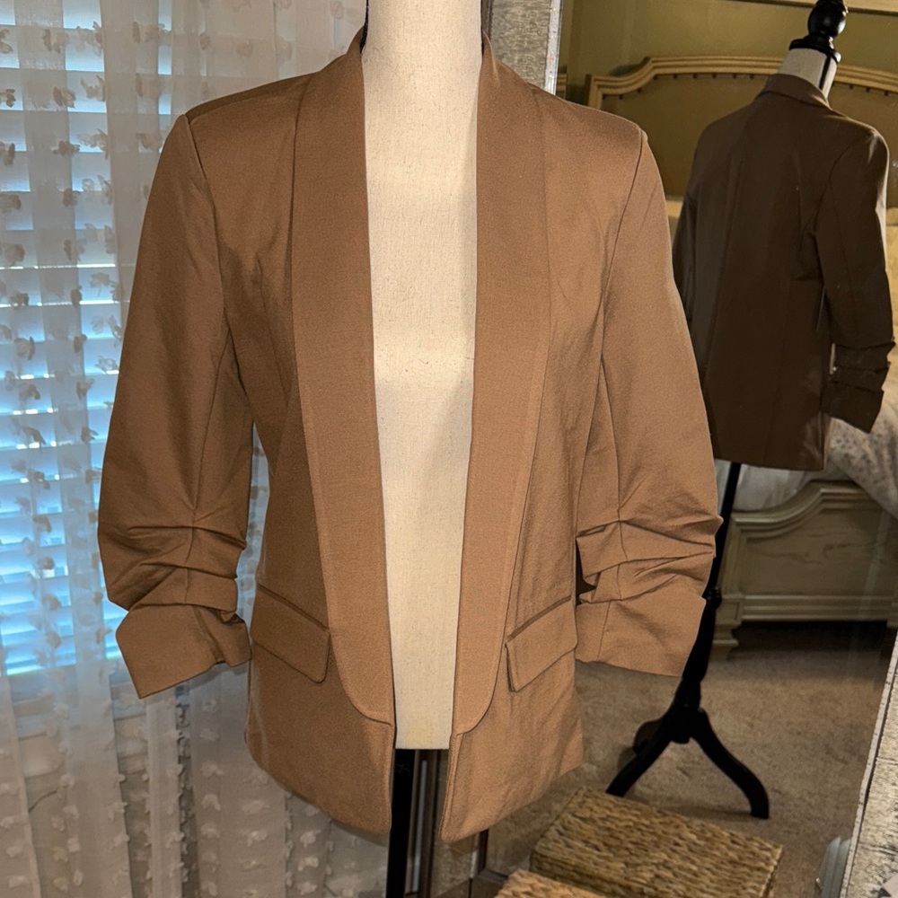 Elegant Women's Brown Blazer